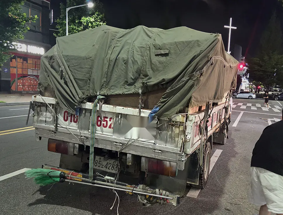 서대문구 투룸 침수청소 진행 모습 2